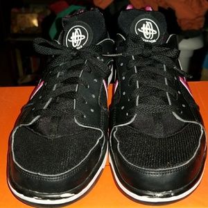 Women's Nike Huraches - sz. 9
